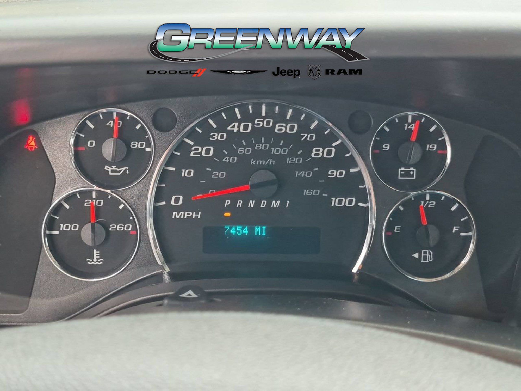 Used 2017 Chevrolet Express 2500 RWD image 25