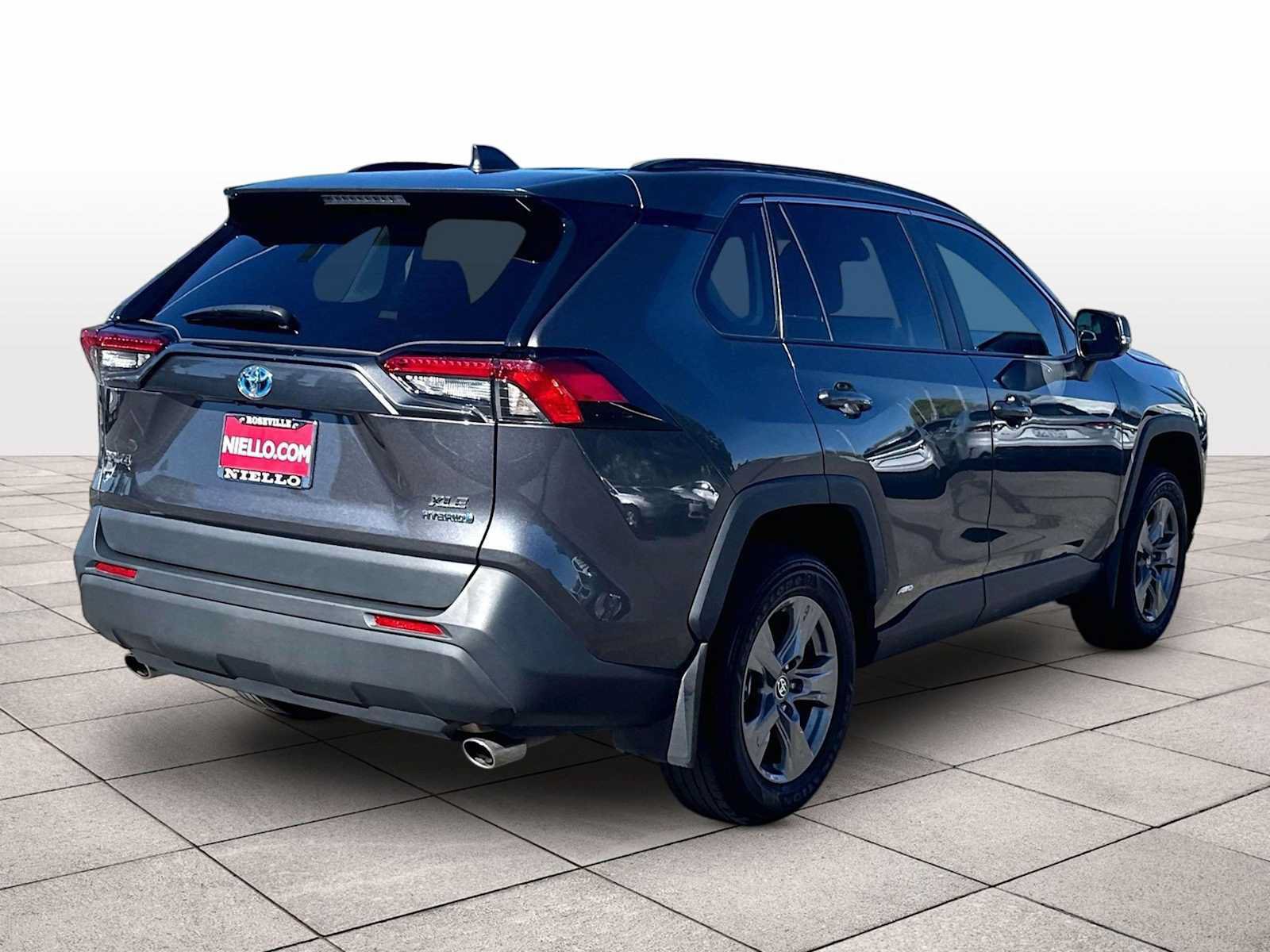 Used 2024 Toyota RAV4 XLE w/ Convenience Package AWD/4WD image 14