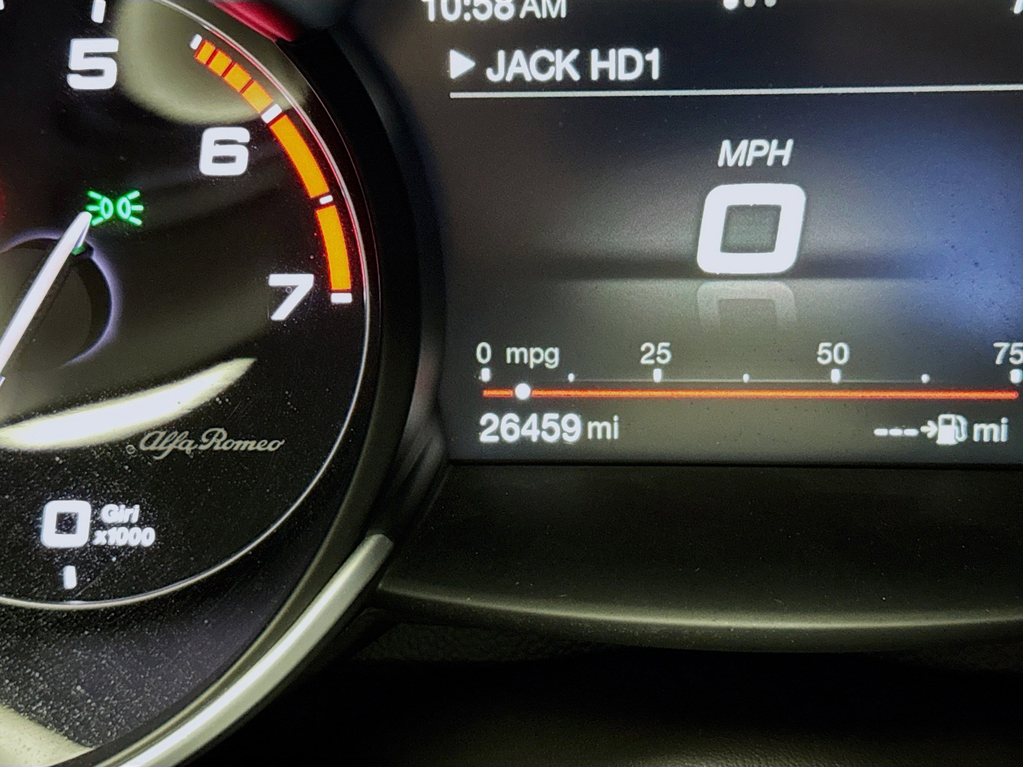Used 2018 Alfa Romeo Giulia RWD image 8