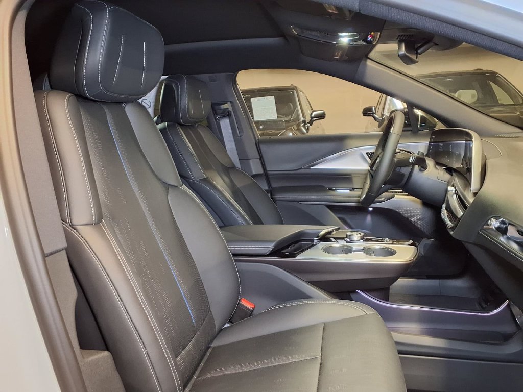 New 2027 Cadillac Lyriq Sport AWD/4WD image 6