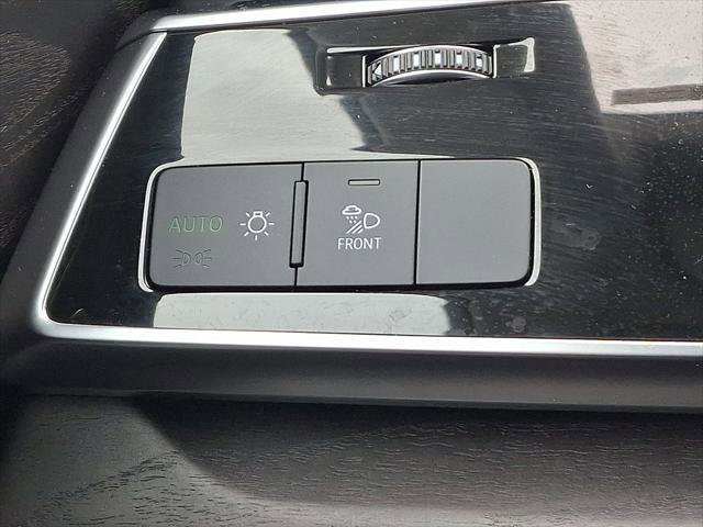 Certified 2023 Audi Q8 Premium image 24