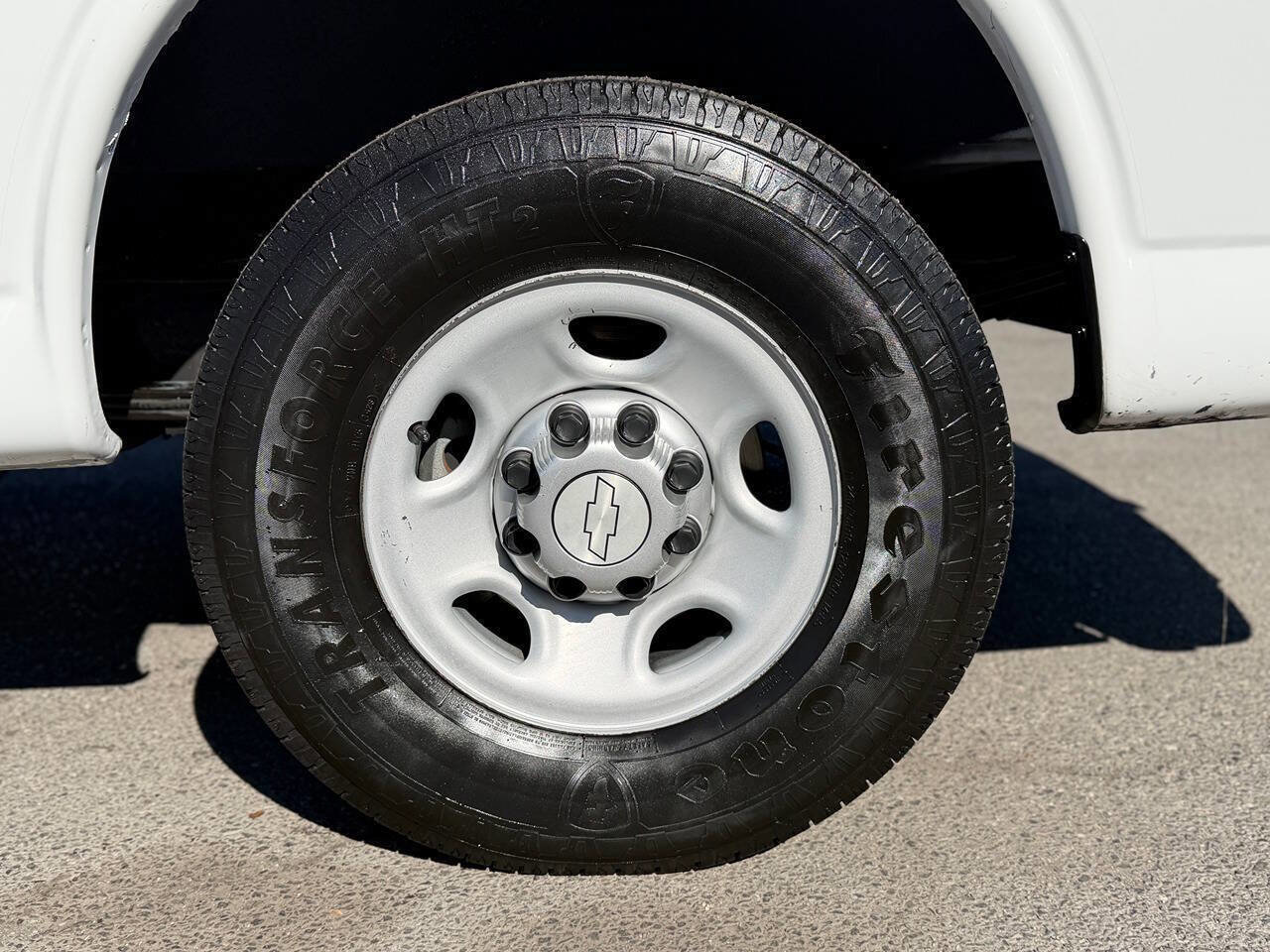 Used 2014 Chevrolet Express 2500 image 88