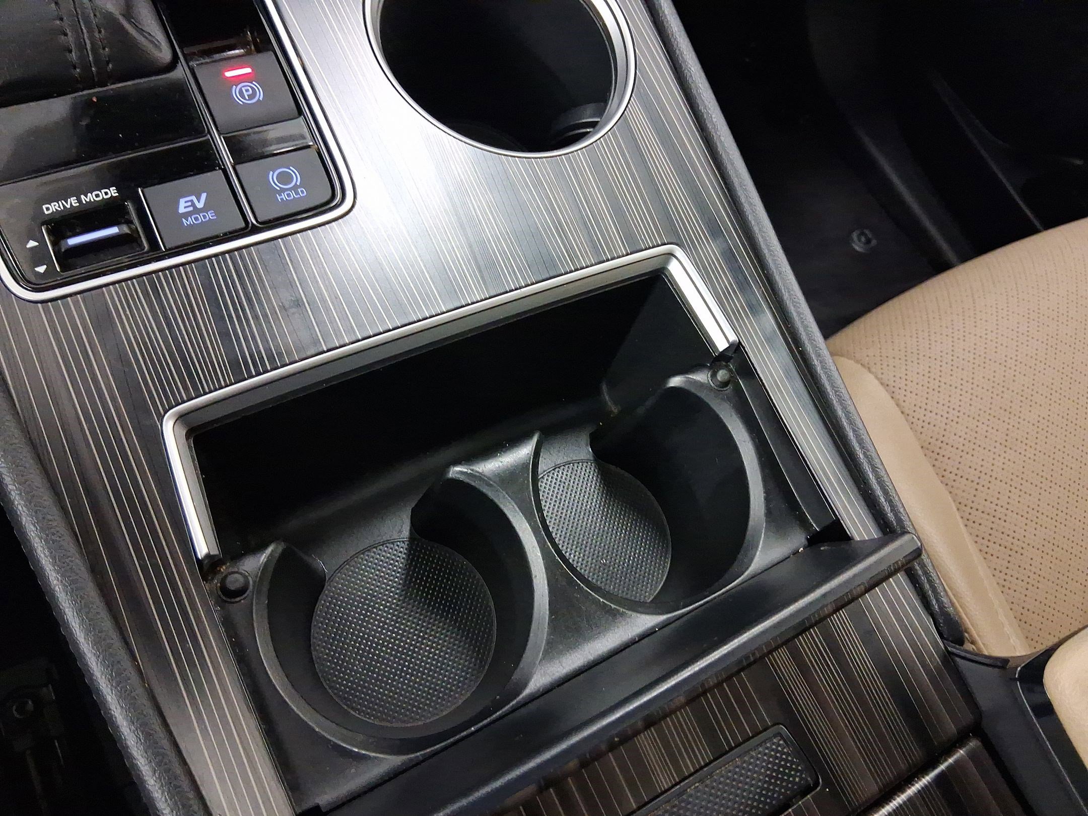 Used 2021 Toyota Sienna Limited image 27