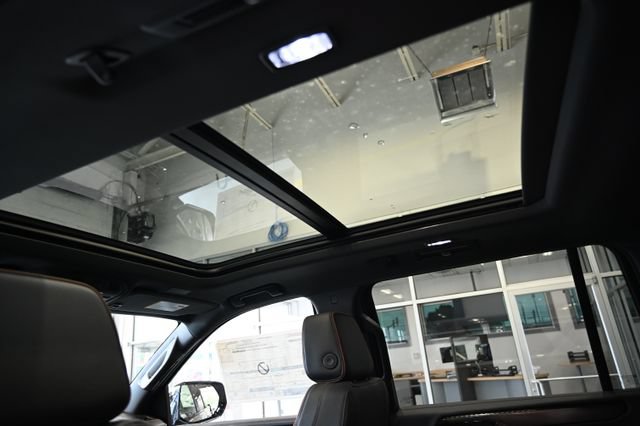 New 2026 GMC Yukon XL AT4 w/ AT4 Premium Package AWD/4WD image 24
