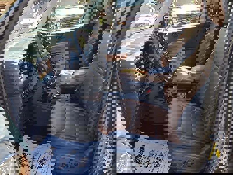 Used 2023 Ford Maverick Lariat w/ Lariat Luxury Package FWD image 6