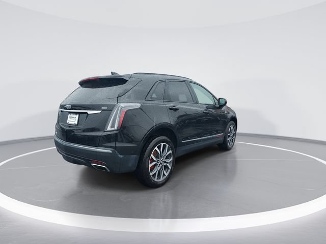 Used 2024 Cadillac XT5 Sportv w/ LPO, Red Accent Package AWD/4WD image 8