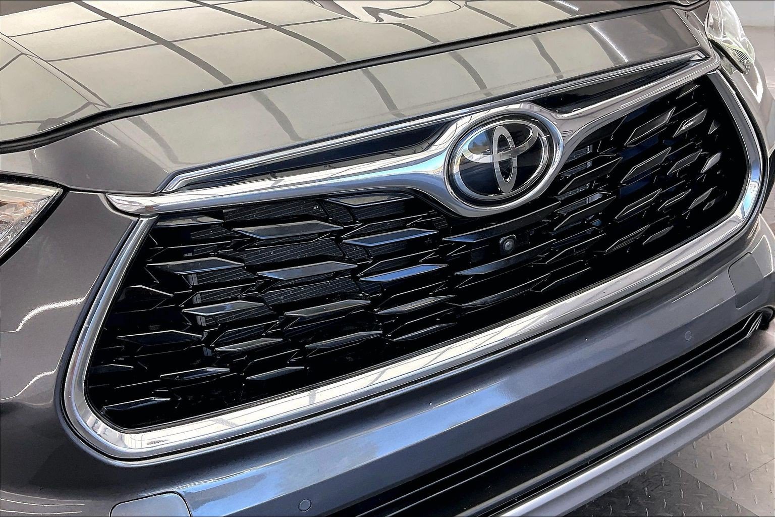 Used 2022 Toyota Highlander Platinum FWD image 31