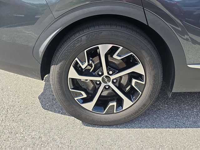 Certified 2025 Kia Sportage EX FWD image 5