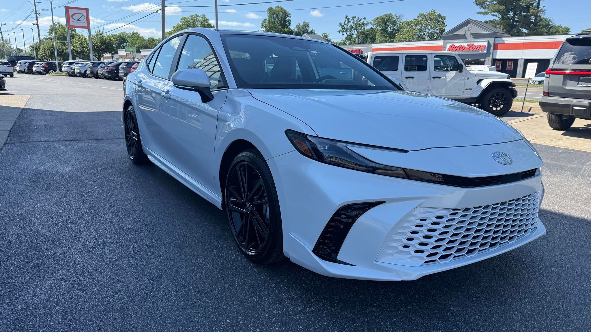 Used 2026 Toyota Camry XSE FWD image 5