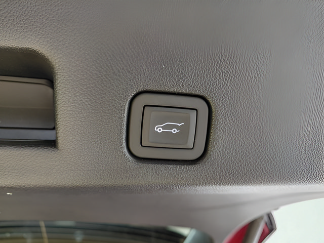Used 2025 Buick Enclave Avenir AWD/4WD image 47