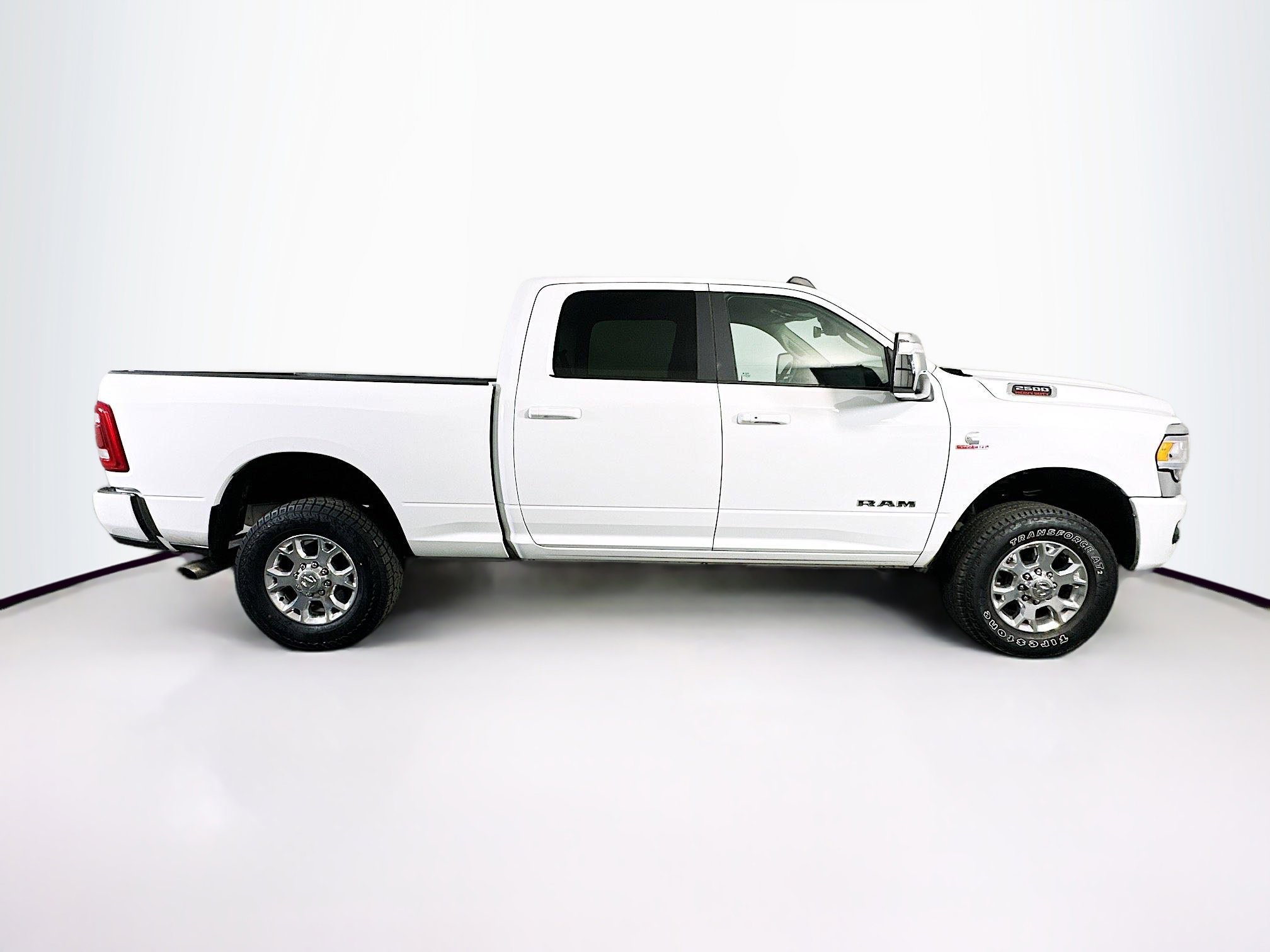 Used 2024 RAM 2500 Laramie w/ Safety Group image 10