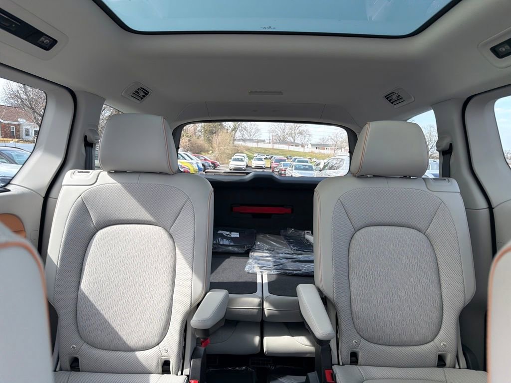 New 2025 Volkswagen ID. Buzz Pro S Plus image 35