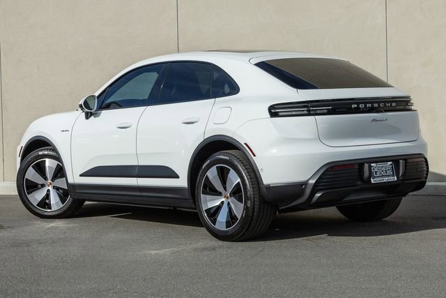 Used 2024 Porsche Macan 4 Electric image 3