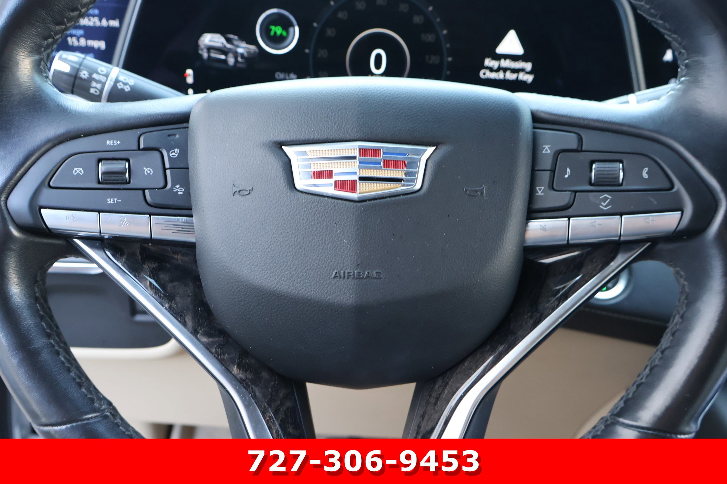 Used 2021 Cadillac Escalade Premium Luxury RWD image 23