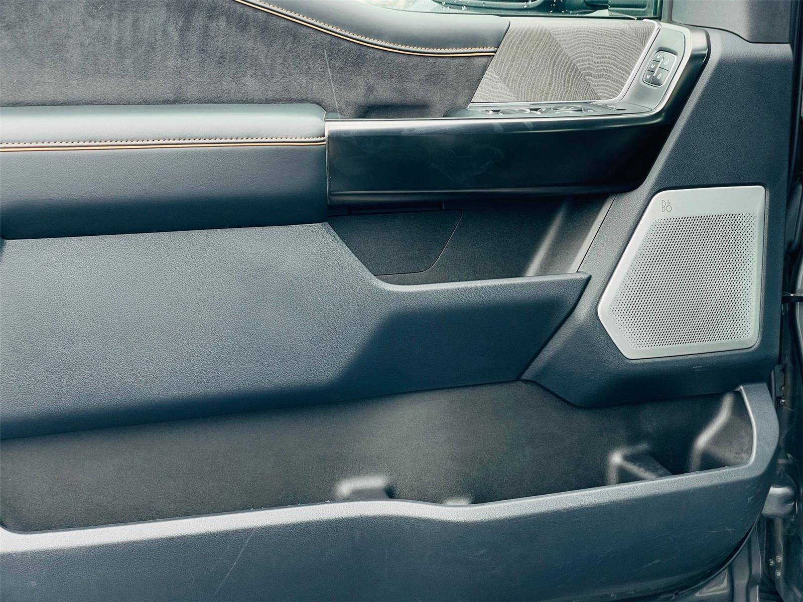 Used 2023 Ford F350 Platinum AWD/4WD image 21