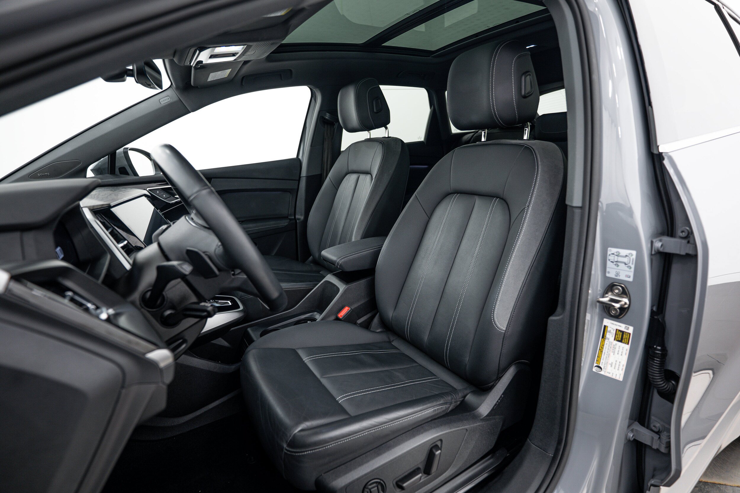 Certified 2023 Audi Q4 e-tron Premium Plus w/ Premium Plus AWD/4WD image 16