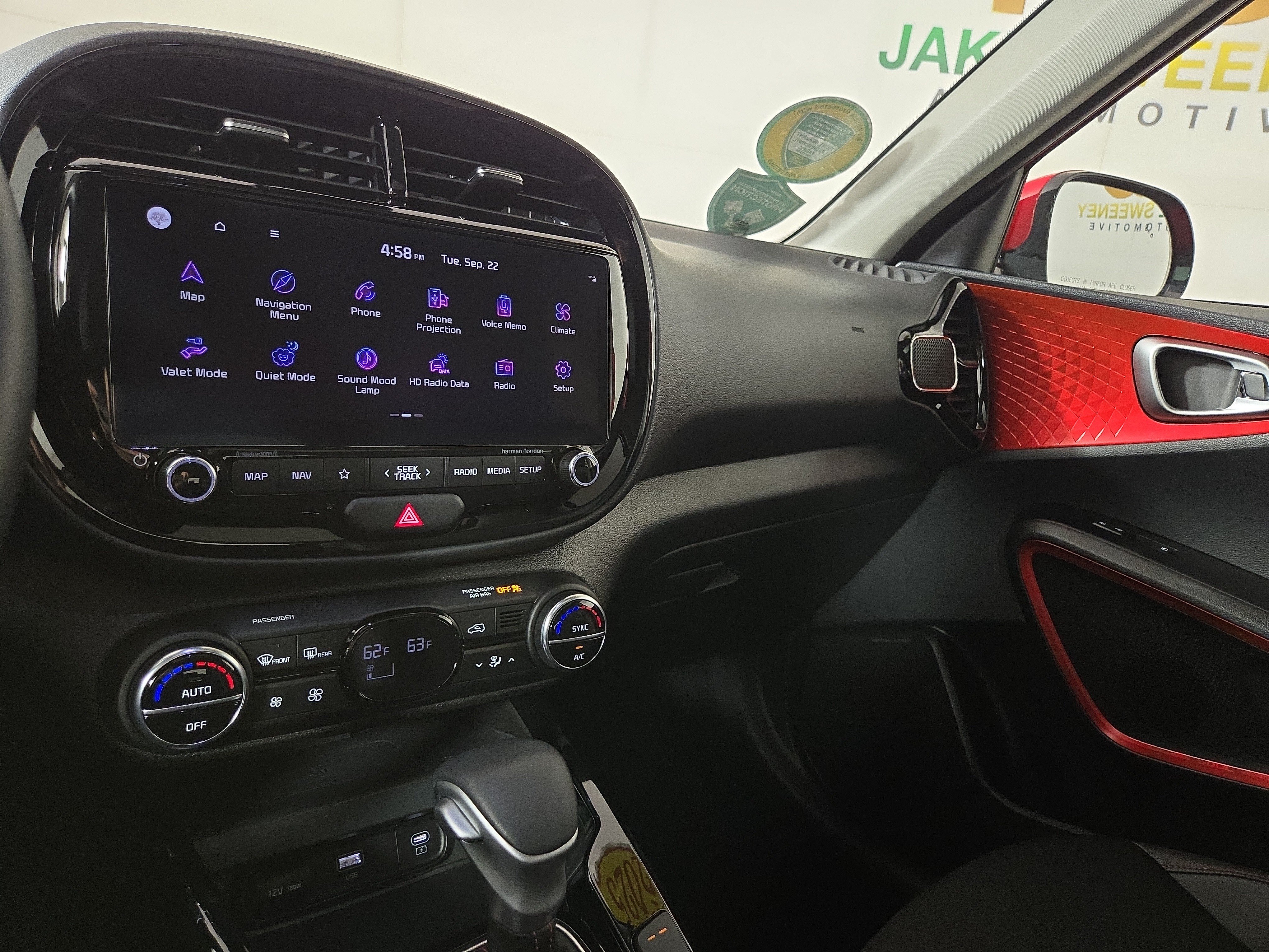 Used 2025 Kia Soul GT-Line w/ GT-Line Technology Package FWD image 22