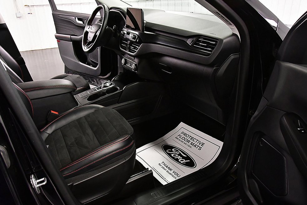 Used 2022 Ford Escape SEL w/ SEL Stealth AWD Package image 28