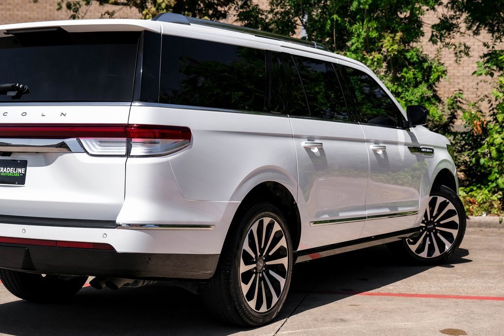 Used 2023 Lincoln Navigator L Reserve image 13