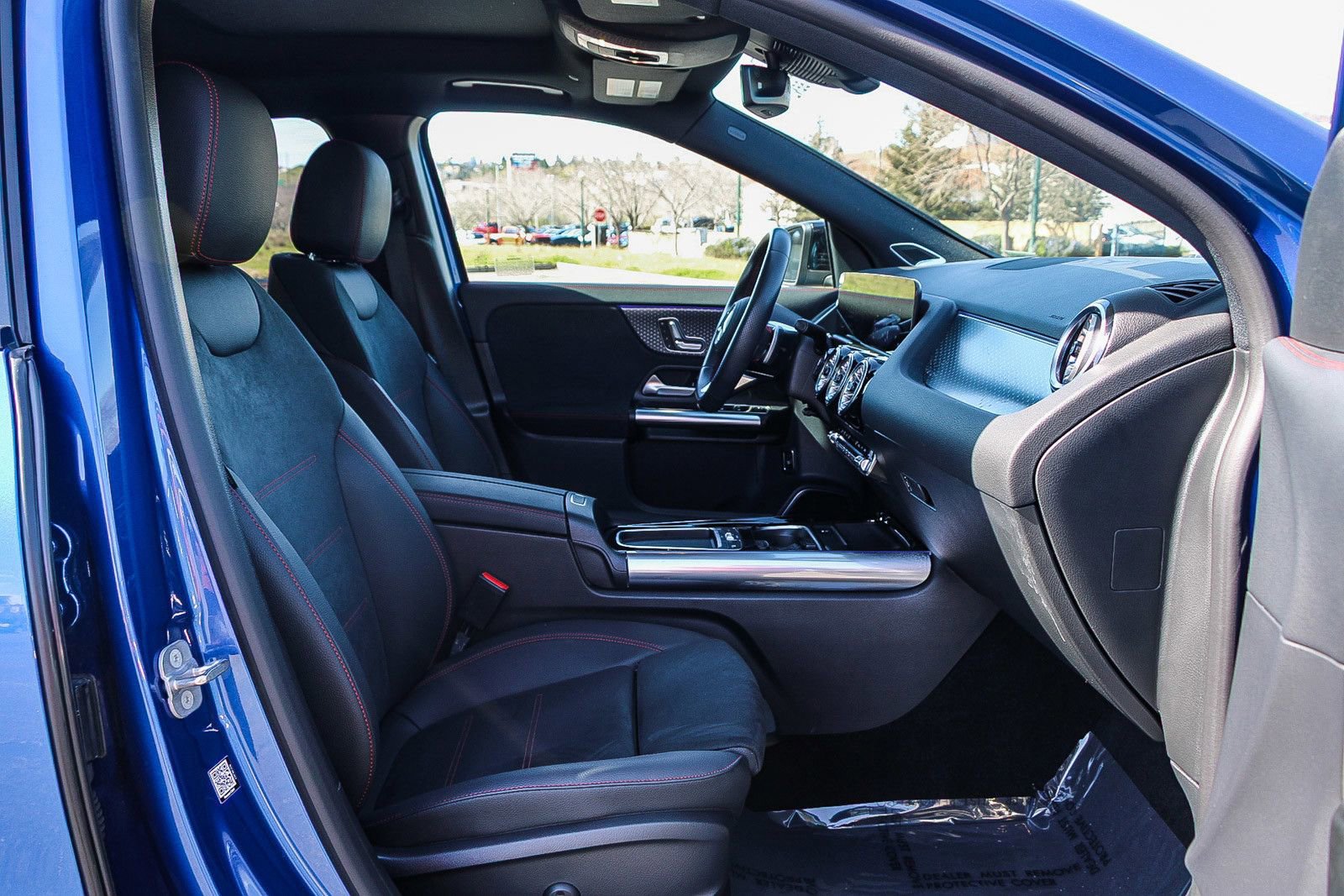 Certified 2025 Mercedes-Benz GLA 250 4MATIC image 16