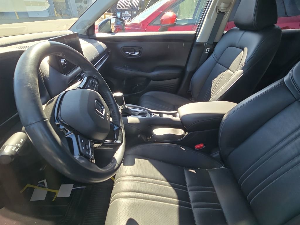 Used 2024 Honda HR-V EX-L image 10