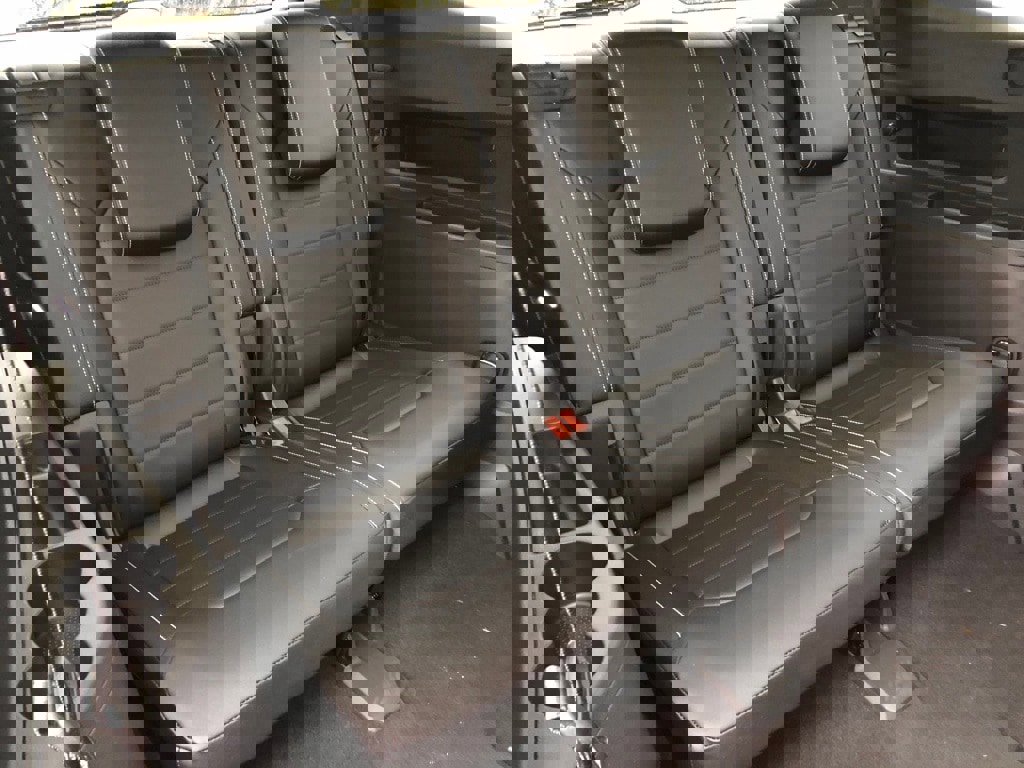 Used 2025 Volkswagen Atlas SEL image 38