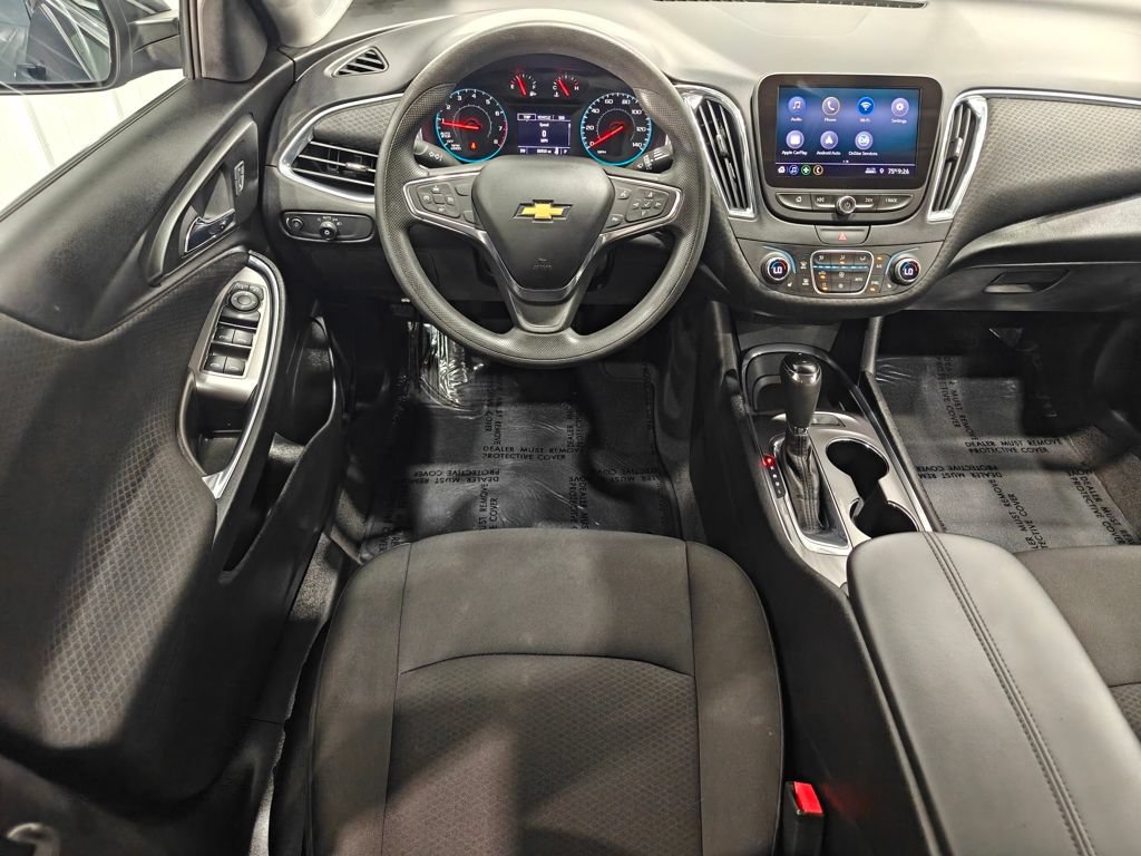 Used 2019 Chevrolet Malibu LT FWD image 4