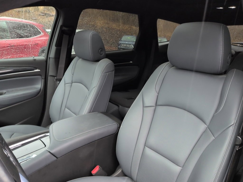 Used 2024 Buick Enclave Essence w/ Experience Buick Package image 30