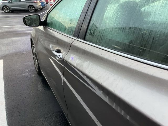 Used 2014 Hyundai Elantra Limited w/ Option Group 03 image 9