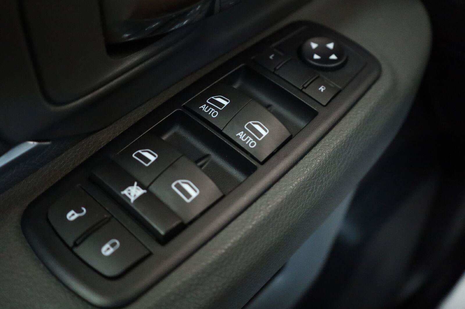 Used 2015 RAM 1500 Classic SLT RWD image 30