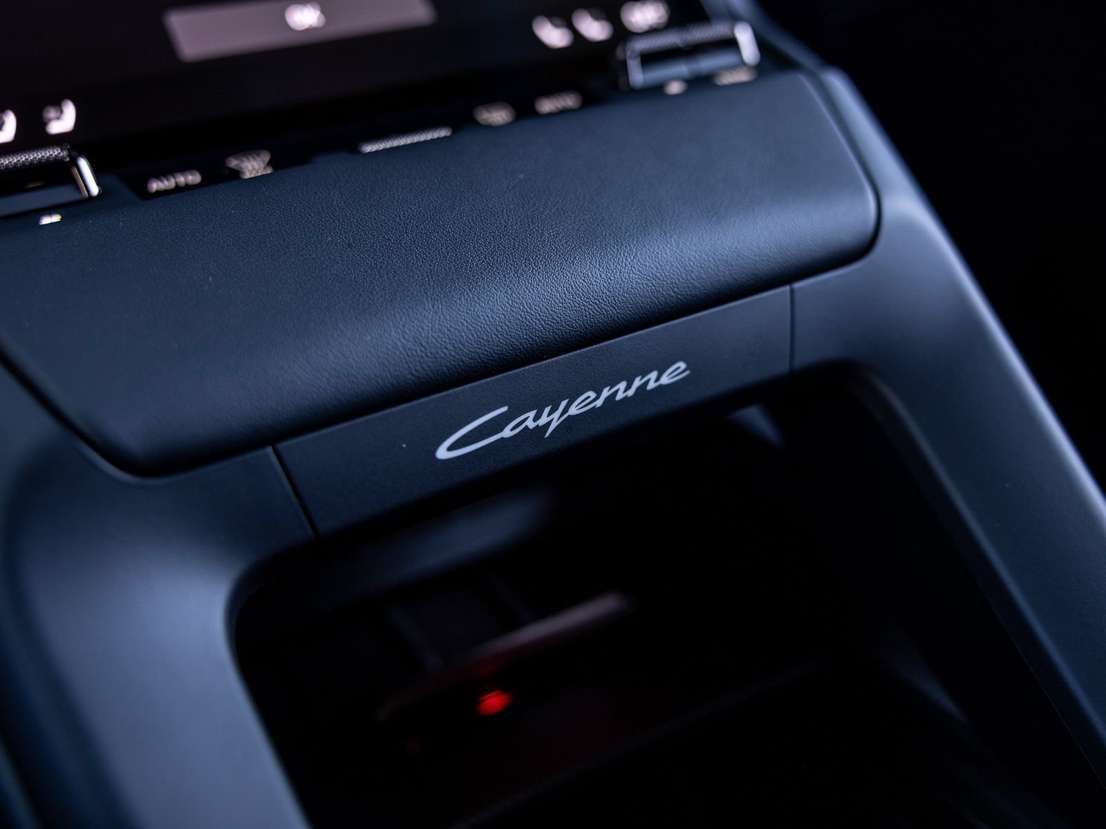 New 2026 Porsche Cayenne Turbo AWD/4WD image 33