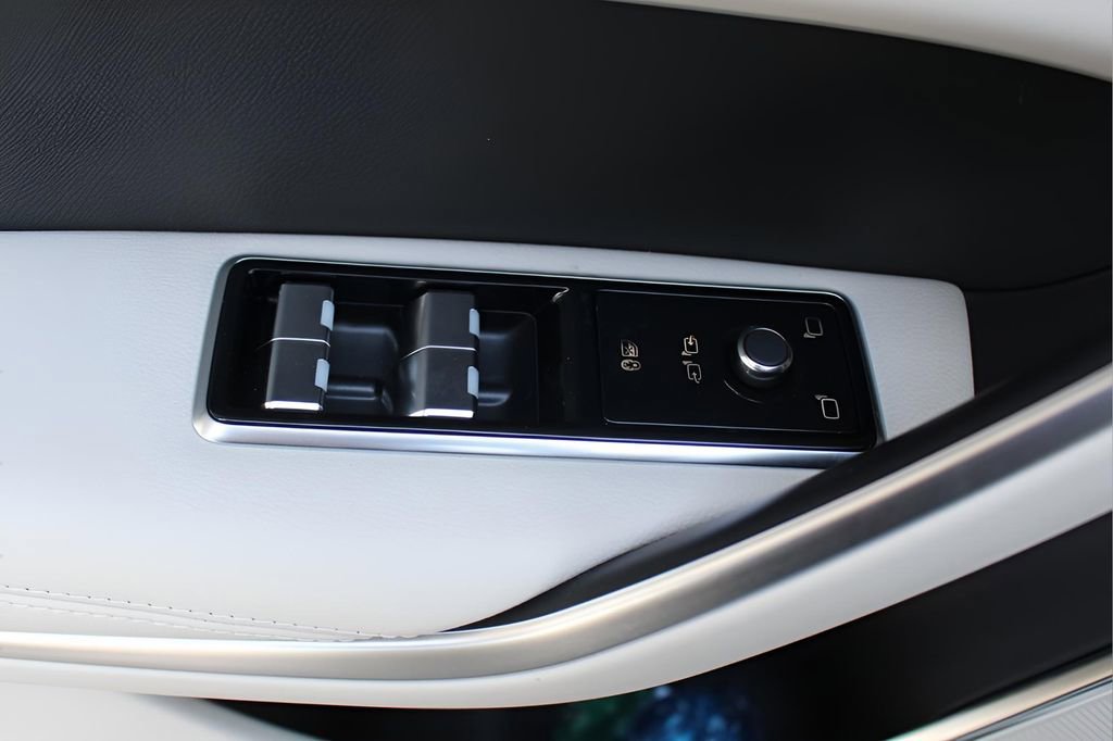 New 2026 Jaguar F-PACE R-Dynamic S AWD/4WD image 11