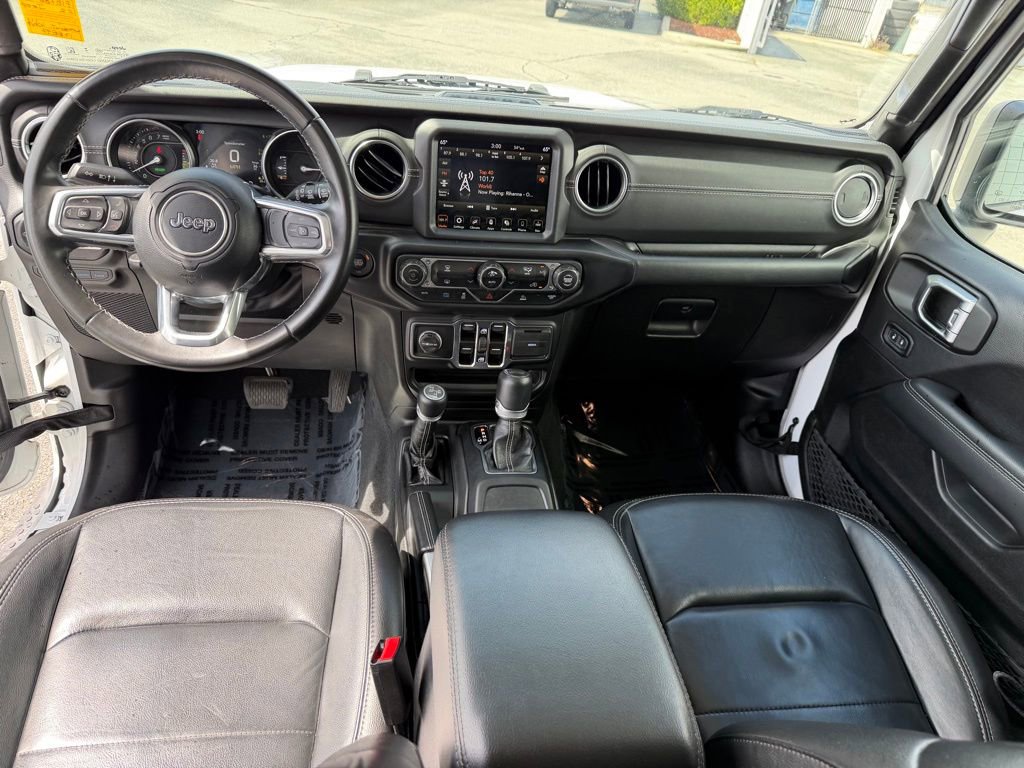 Used 2022 Jeep Wrangler Unlimited Sahara AWD/4WD image 12