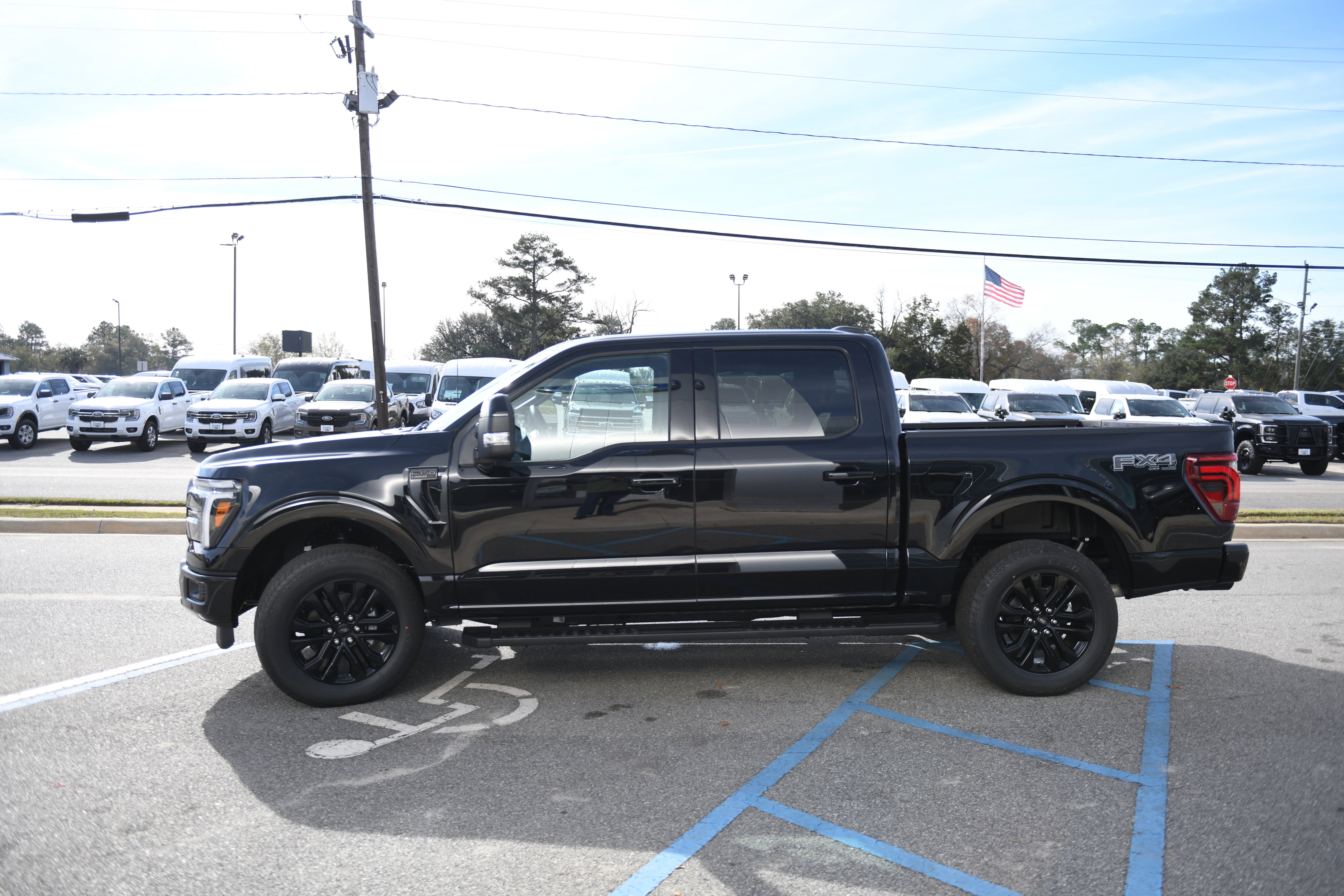 New 2025 Ford F150 Lariat w/ Equipment Group 502A High image 14