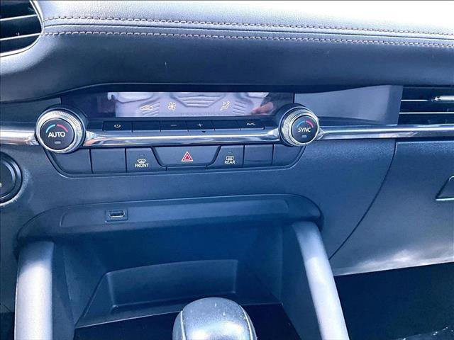 Used 2019 MAZDA MAZDA3 Hatchback FWD image 24