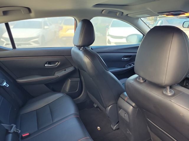 Used 2025 Nissan Sentra SR w/ SR Premium Package image 30