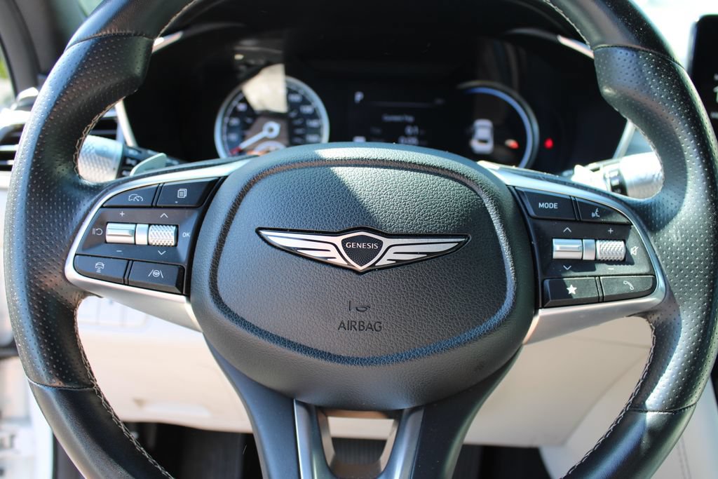 Used 2024 Genesis G70 2.5T image 13