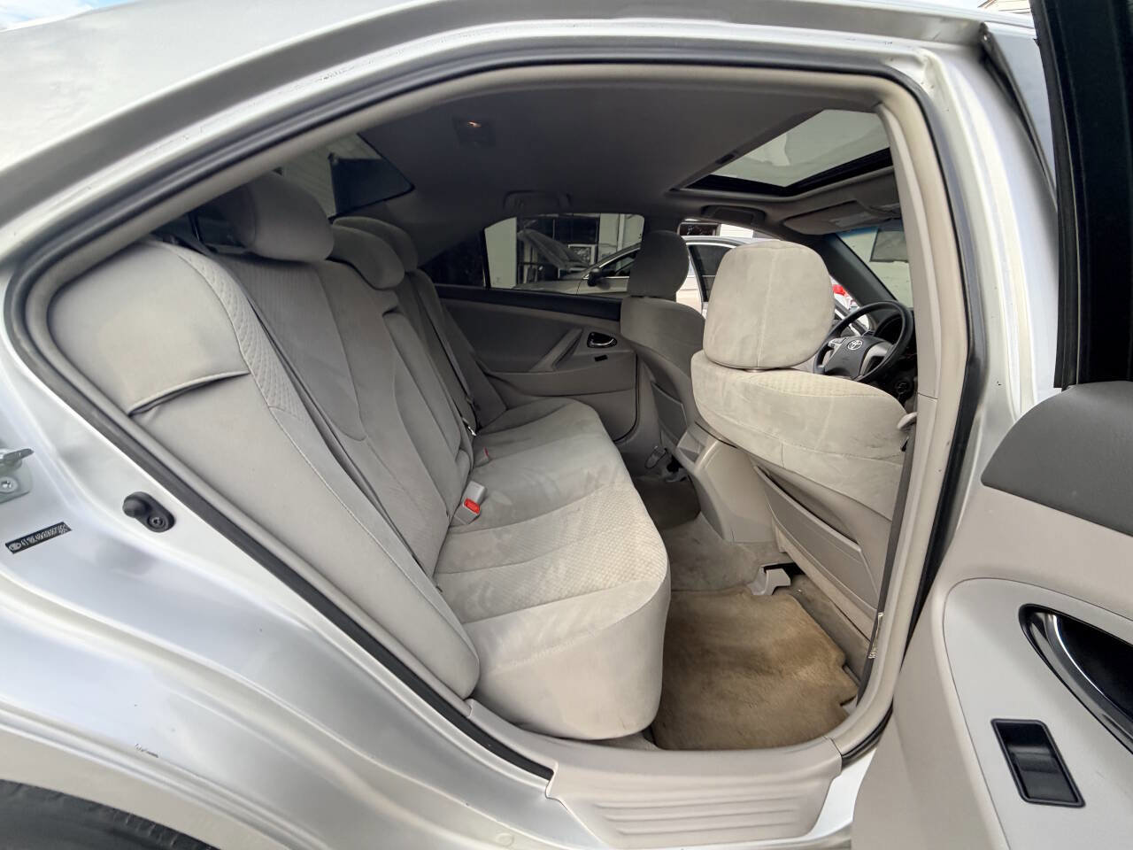 Used 2009 Toyota Camry LE FWD image 14