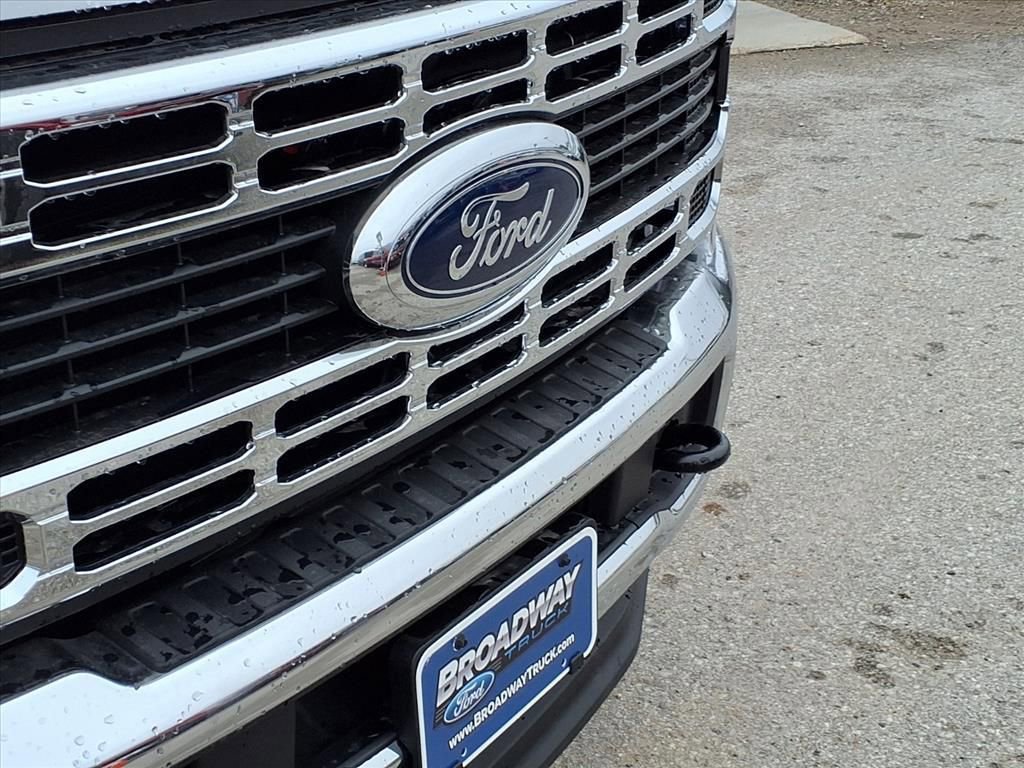 New 2026 Ford F550 2WD Regular Cab Super Duty image 28