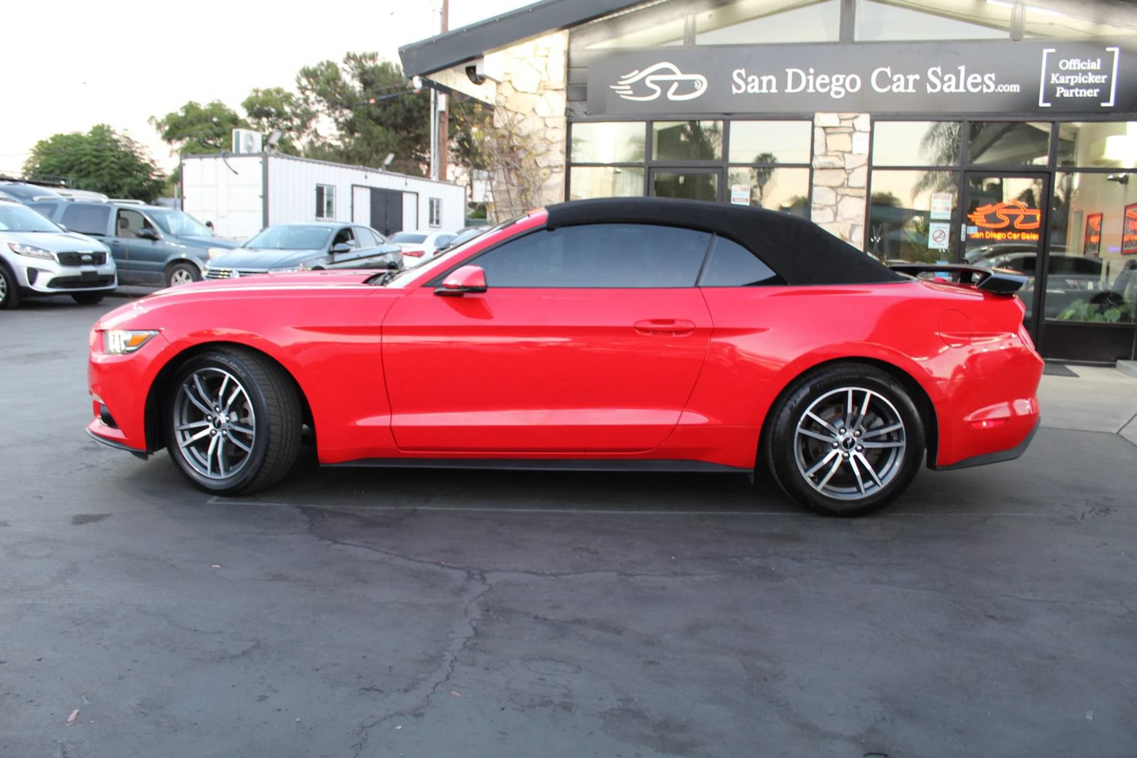 Used 2015 Ford Mustang Premium RWD image 2