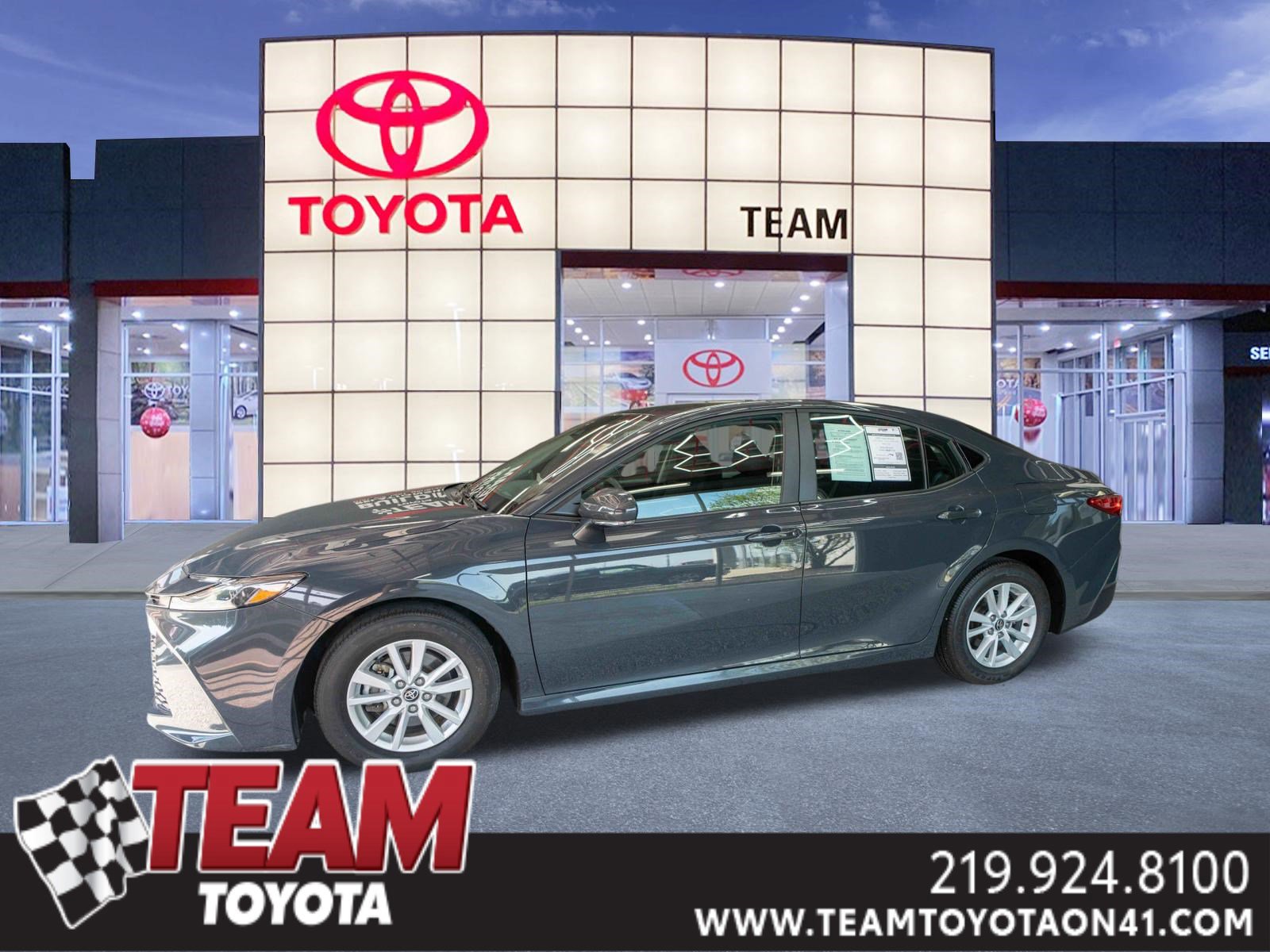 Used 2025 Toyota Camry LE FWD image 1