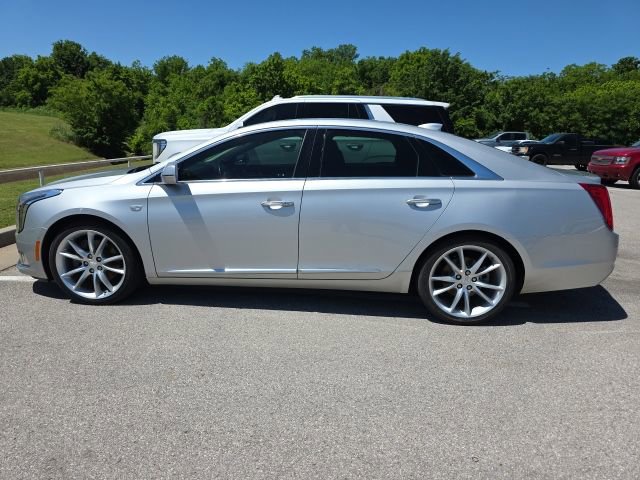 Used 2019 Cadillac XTS Premium Luxury FWD image 2