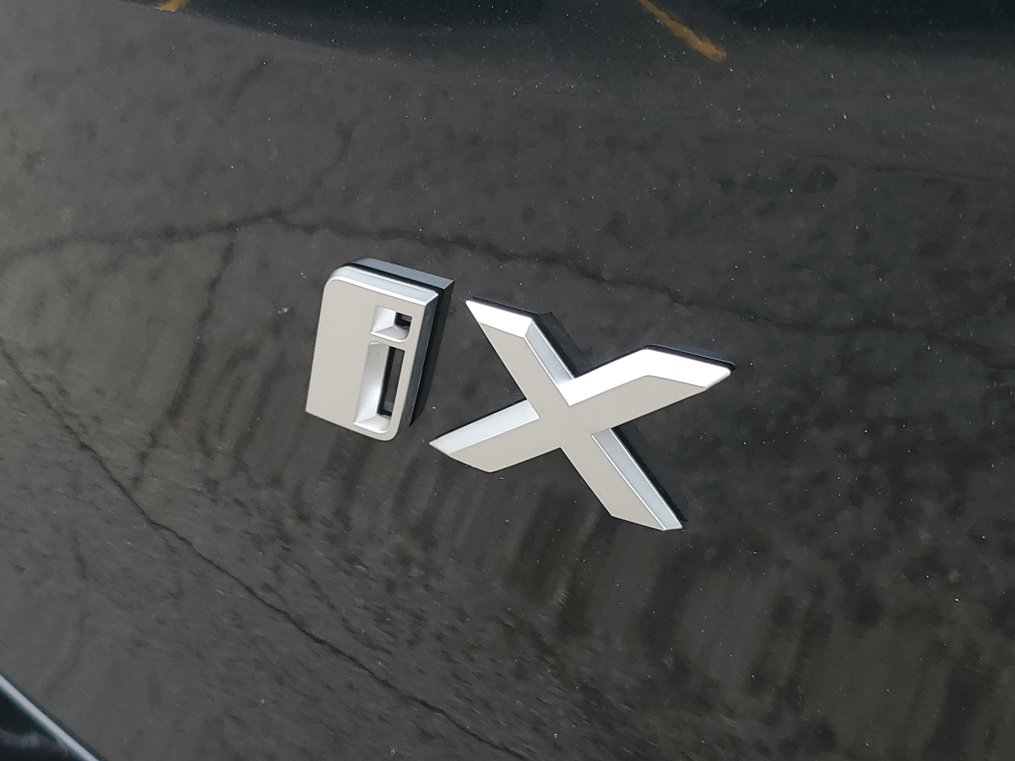 New 2026 BMW iX xDrive60 w/ M Sport Package image 28