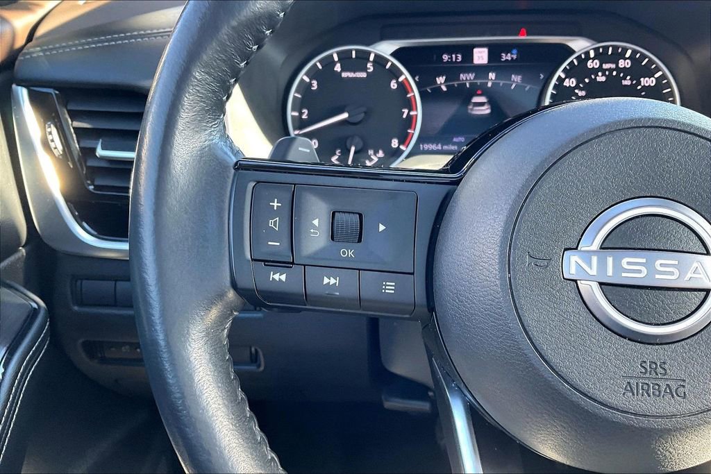 Used 2022 Nissan Rogue SL w/ SL Premium Package image 17