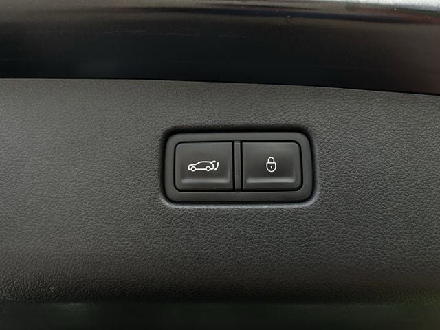 Used 2025 Genesis GV70 3.5T Sport w/ Sport Prestige Package AWD/4WD image 36