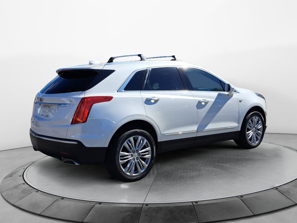 Used 2017 Cadillac XT5 Premium Luxury FWD image 7