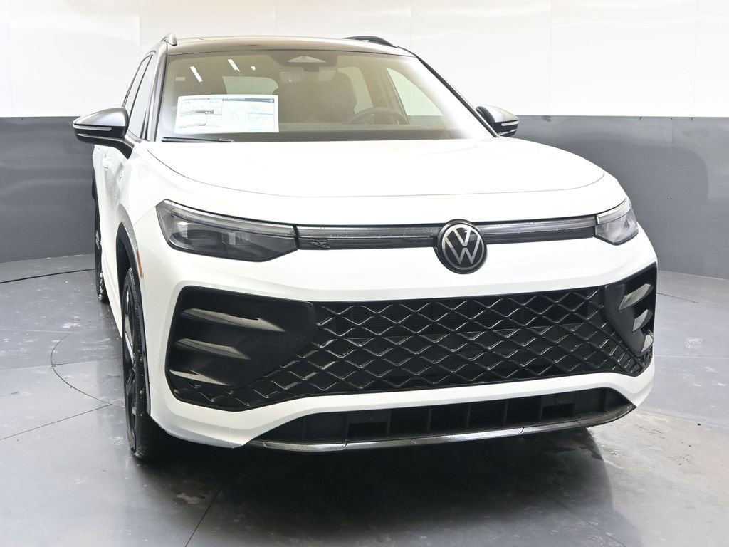 New 2026 Volkswagen Tiguan SE R-Line image 8