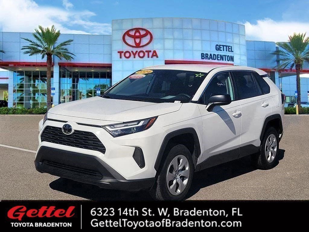 Used 2024 Toyota RAV4 LE image 1