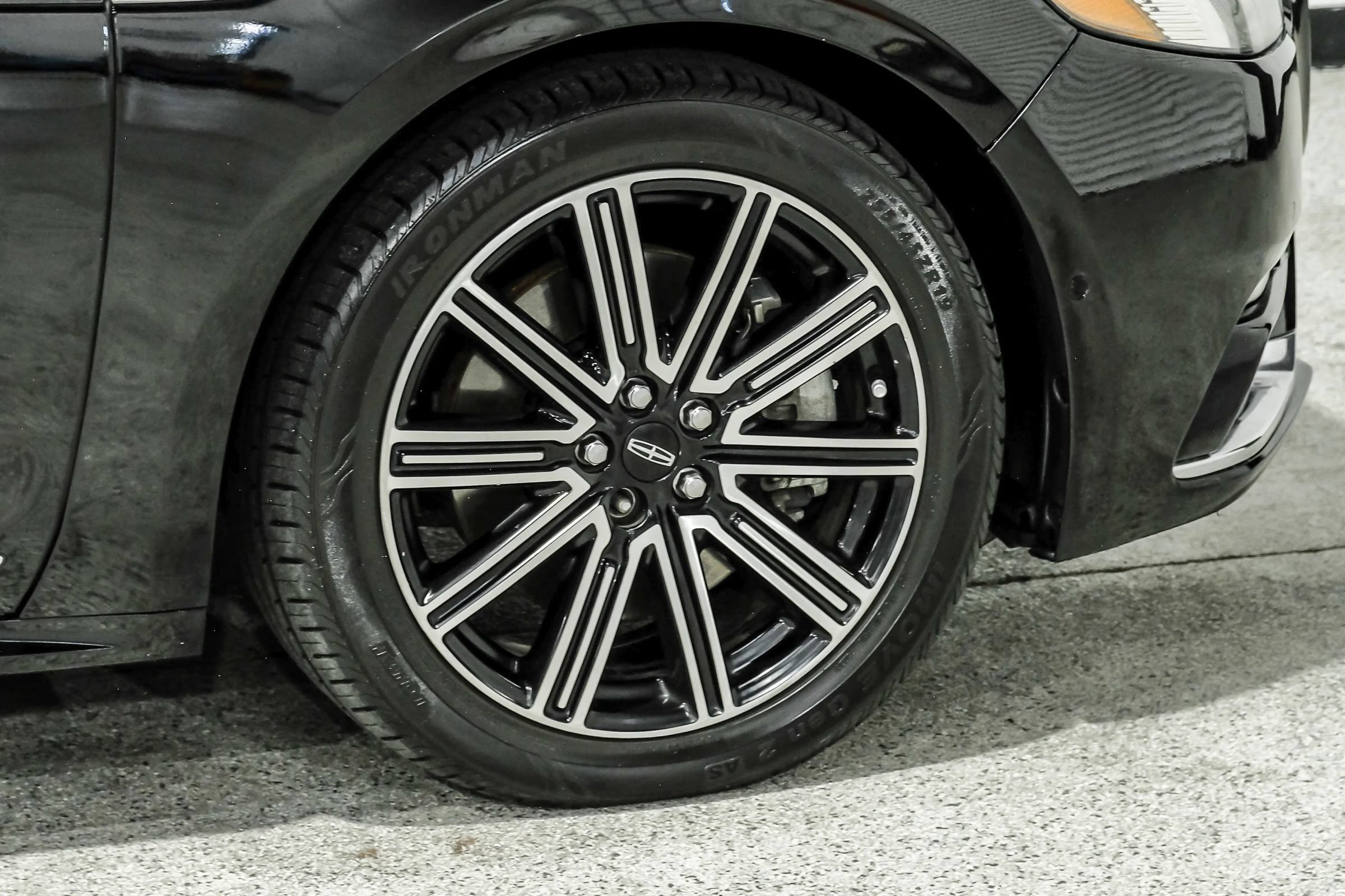 Used 2018 Lincoln Continental Reserve FWD image 61