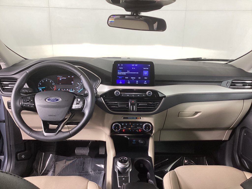 Used 2022 Ford Escape SEL image 17